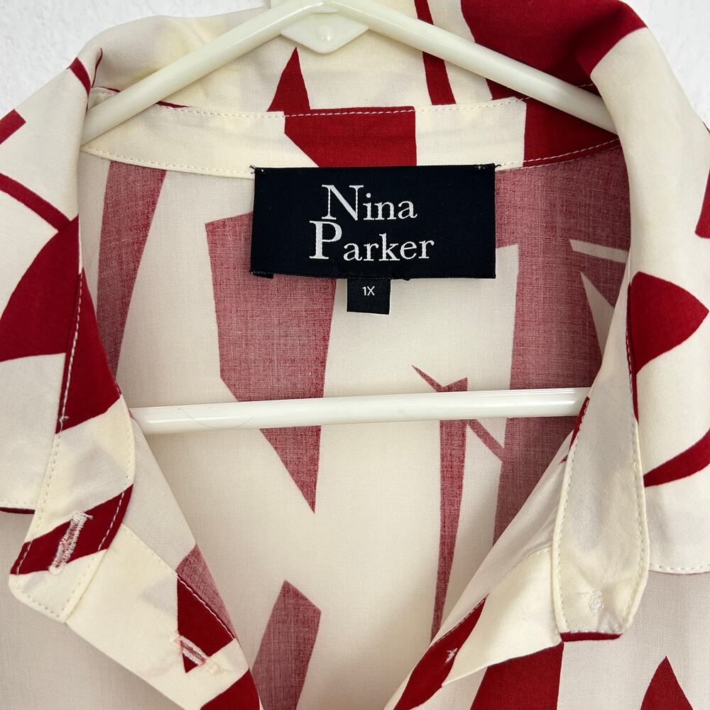 Nina Parker Women's Print Top Sz. 1X Casual Relaxed Cropped Button Up - Picture 4 of 9
